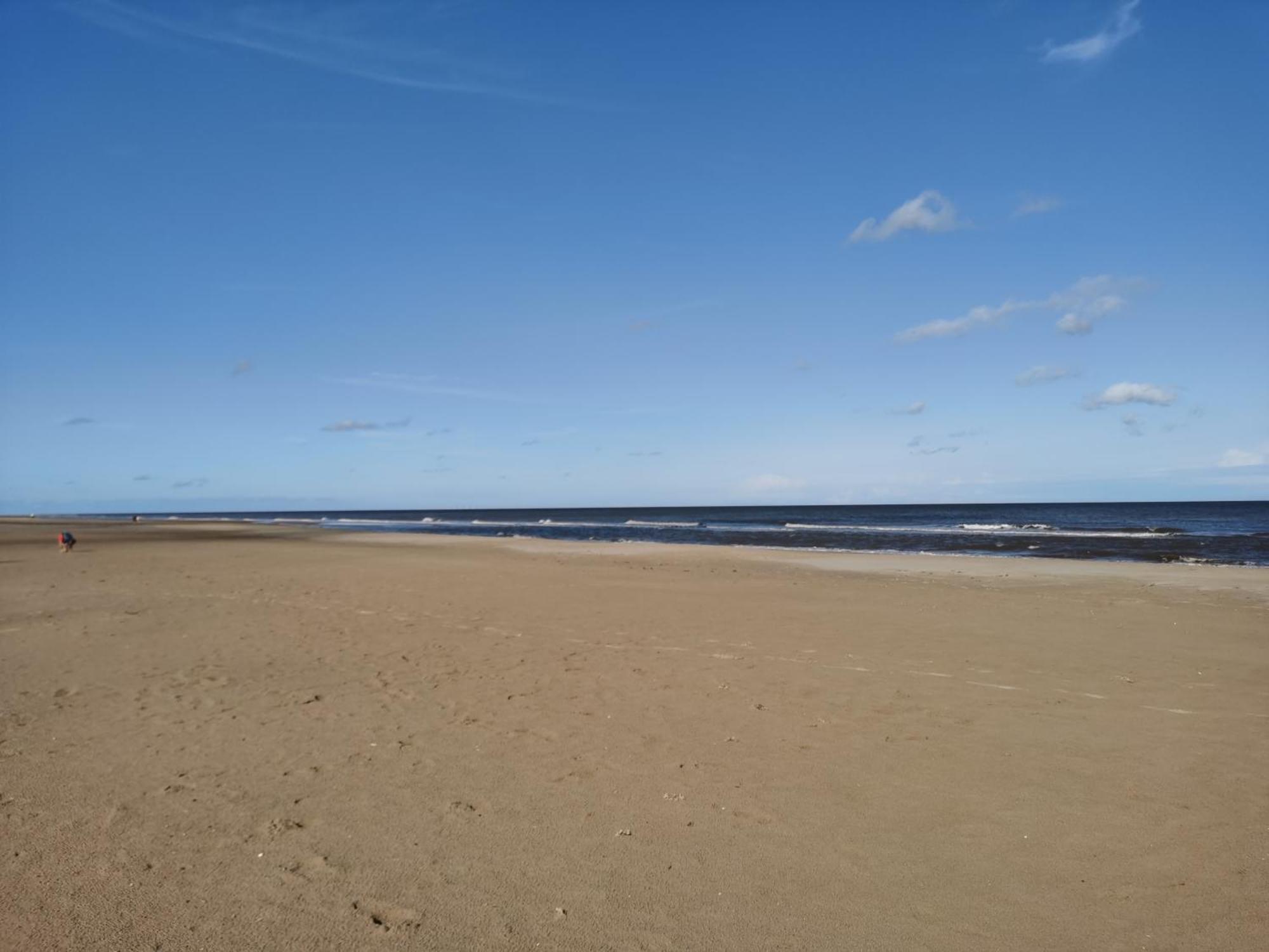 Golden Sands Beach Activities Sea Holiday Relax Mablethorpe Kültér fotó