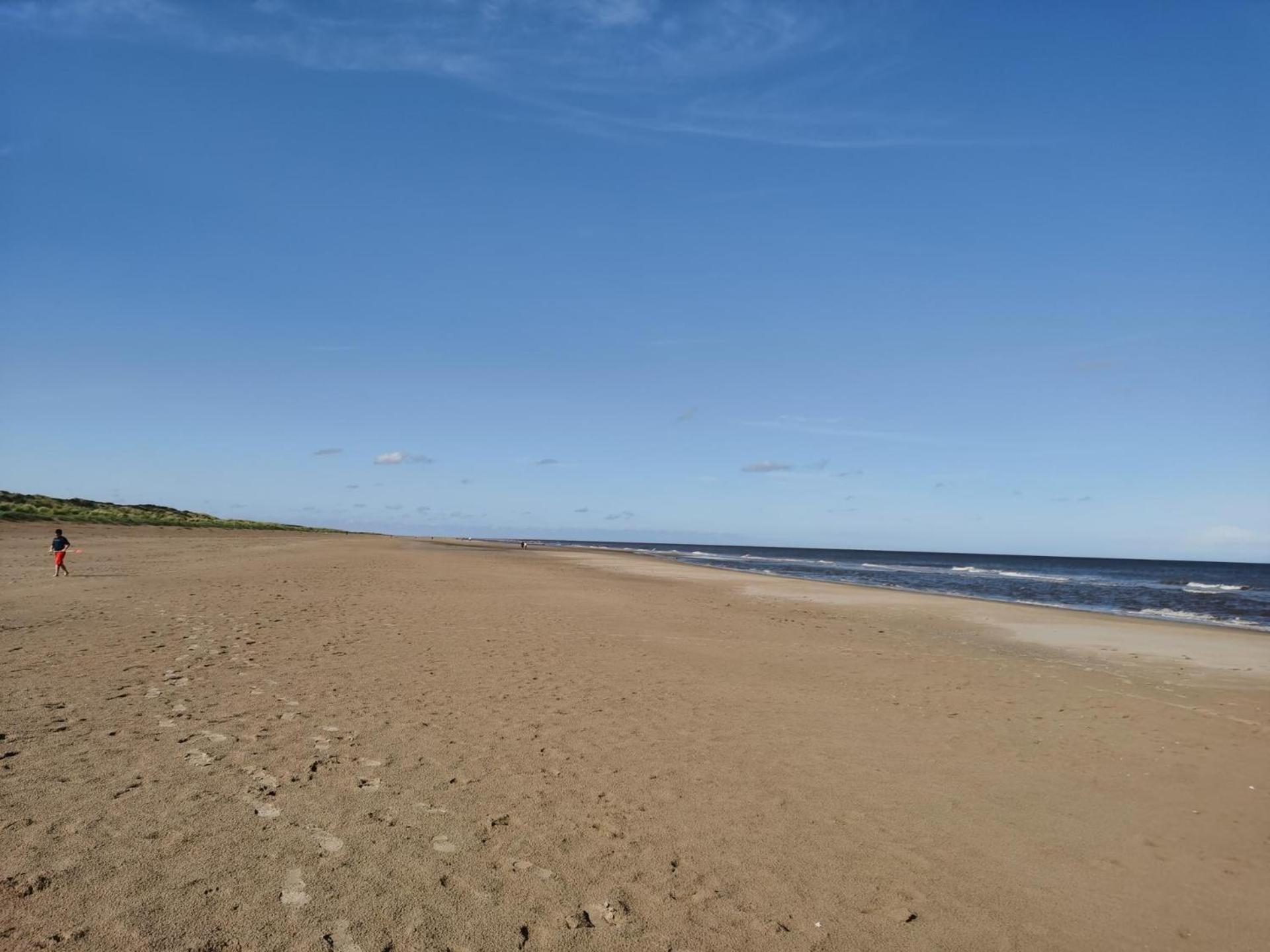 Golden Sands Beach Activities Sea Holiday Relax Mablethorpe Kültér fotó